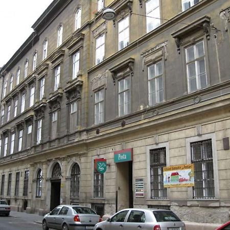 Walking Bed Budapest Downtown Hostel Buitenkant foto