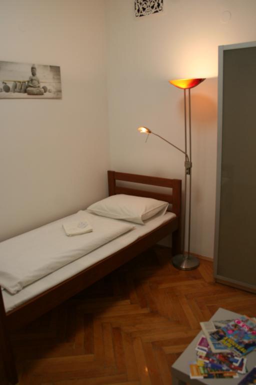 Walking Bed Budapest Downtown Hostel Buitenkant foto