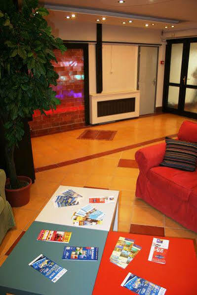 Walking Bed Budapest Downtown Hostel Buitenkant foto