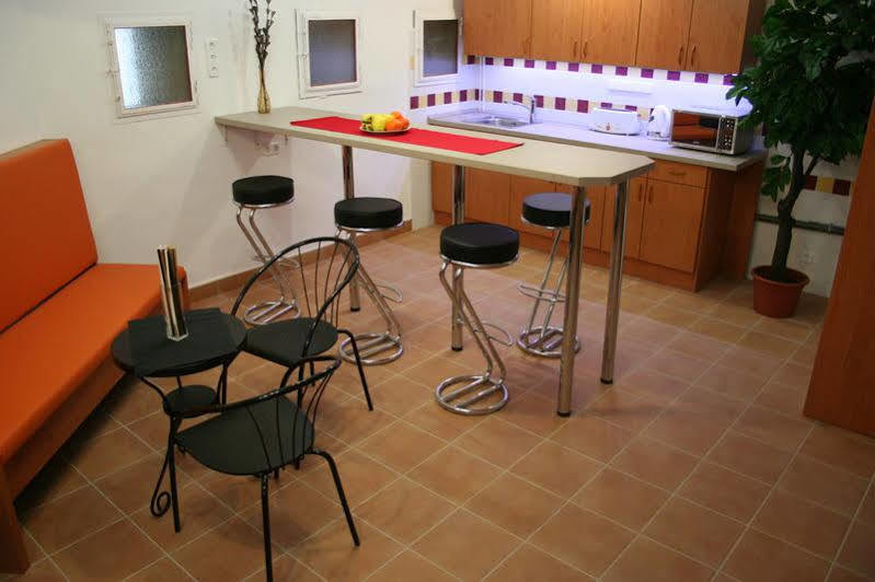 Walking Bed Budapest Downtown Hostel Buitenkant foto