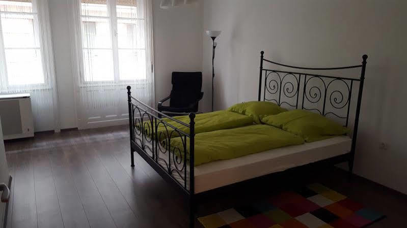 Walking Bed Budapest Downtown Hostel Buitenkant foto